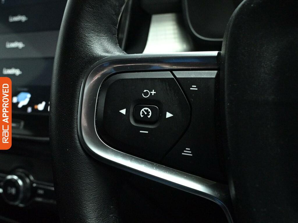 Volvo XC40 Xc40 Momentum Pro T3 White #21
