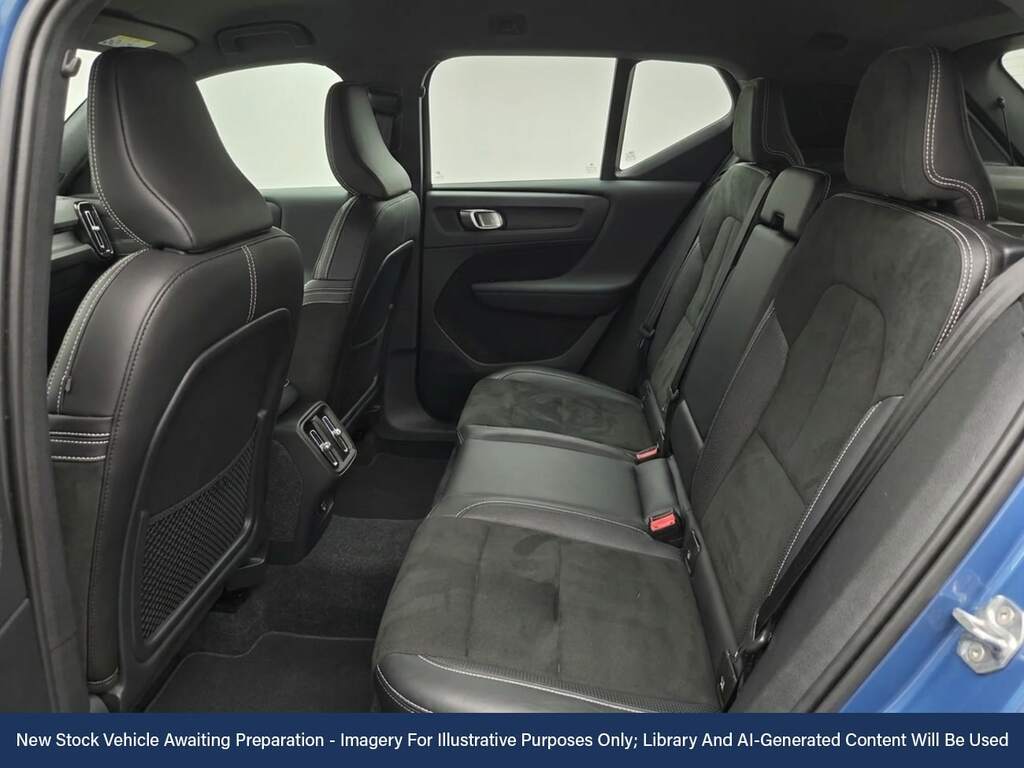 Volvo XC40 2.0 T4 R Design Geartronic Black #4
