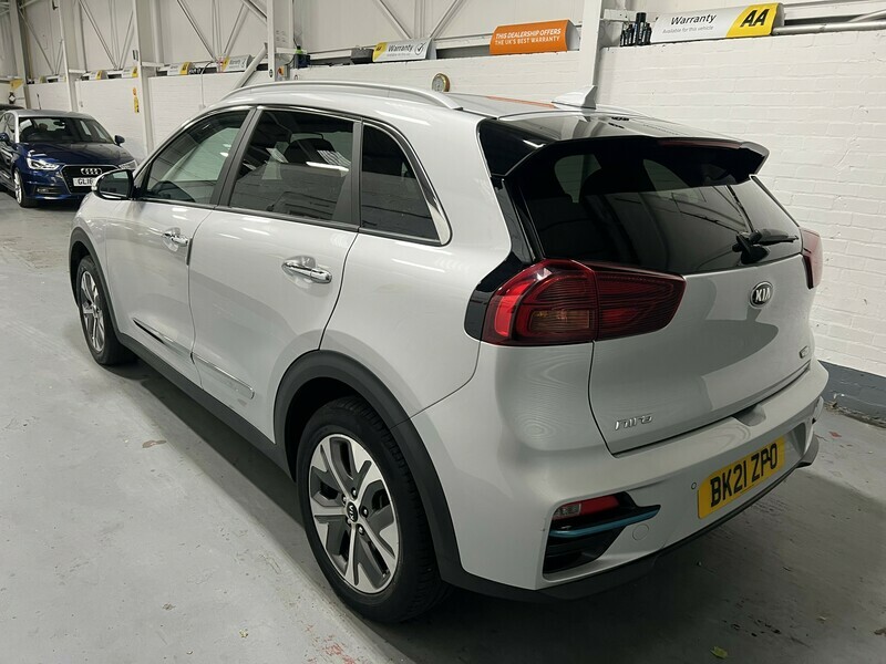 Kia Niro 4 Plus Silver #6