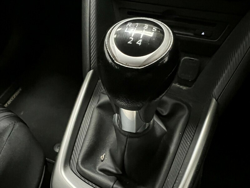 Mazda 2 Mazda 2 Se-l Nav White #23