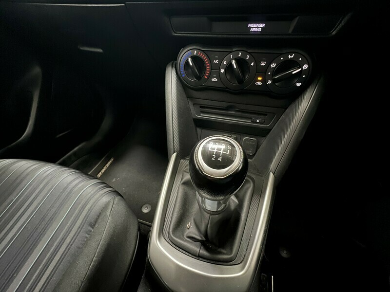 Mazda 2 Mazda 2 Se-l Nav White #22