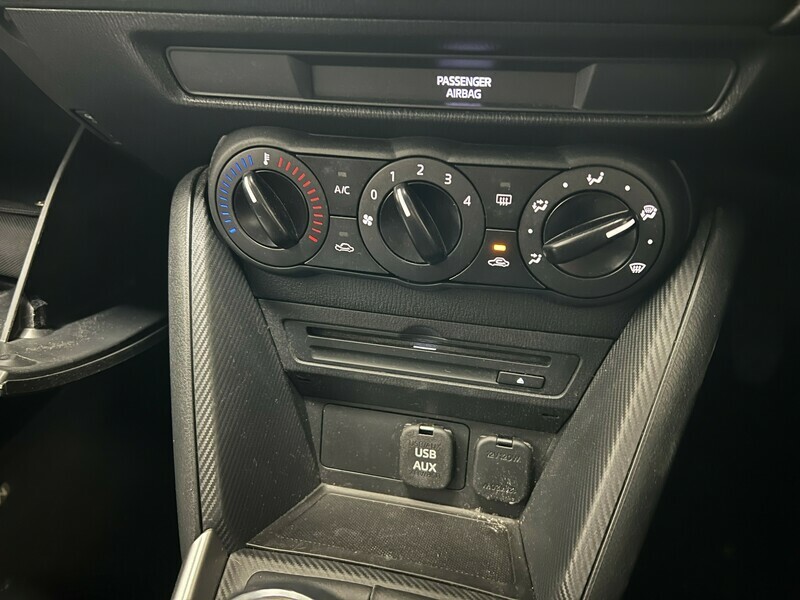 Mazda 2 Mazda 2 Se-l Nav White #20