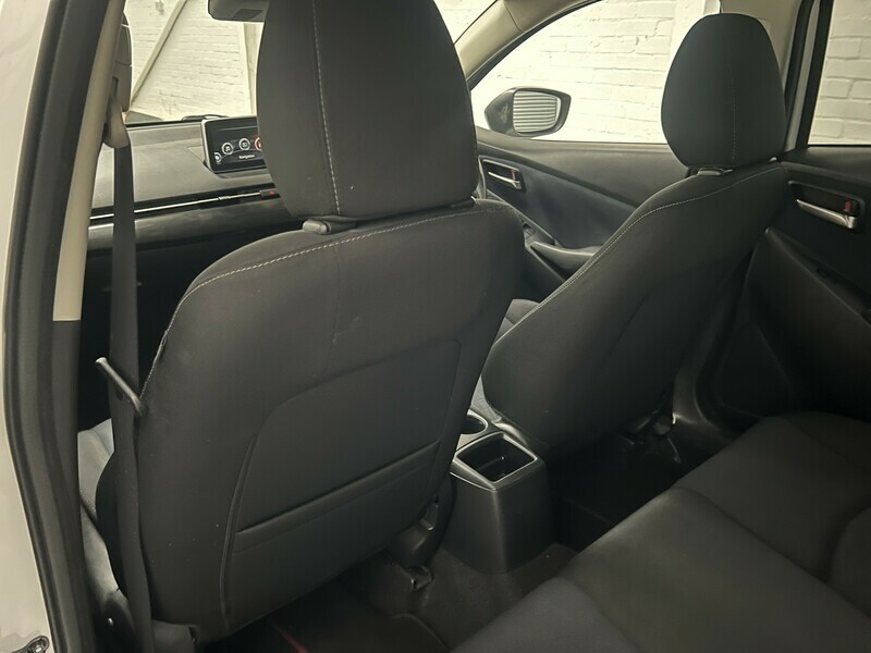 Mazda 2 Hatchback 1.5 Skyactiv-g Se-l 201666 White #32