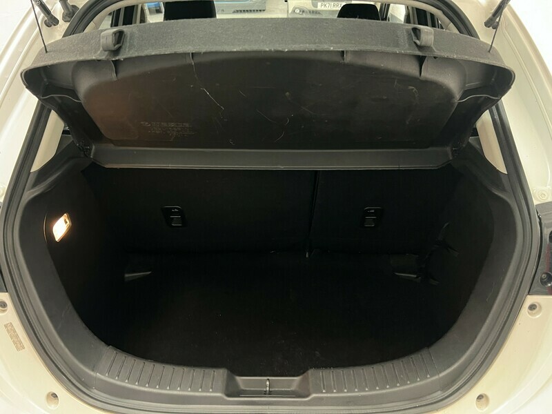 Mazda 2 Hatchback 1.5 Skyactiv-g Se-l 201666 White #9