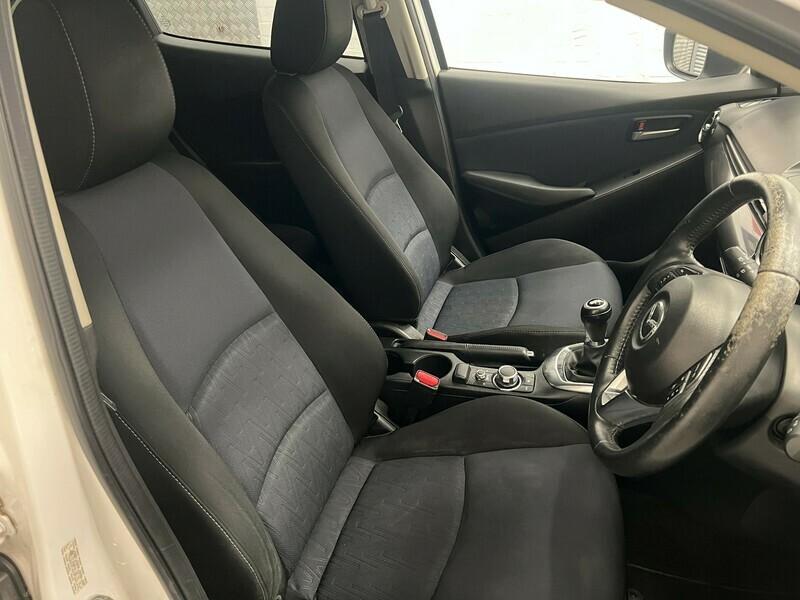 Mazda 2 Hatchback 1.5 Skyactiv-g Se-l 201666 White #27