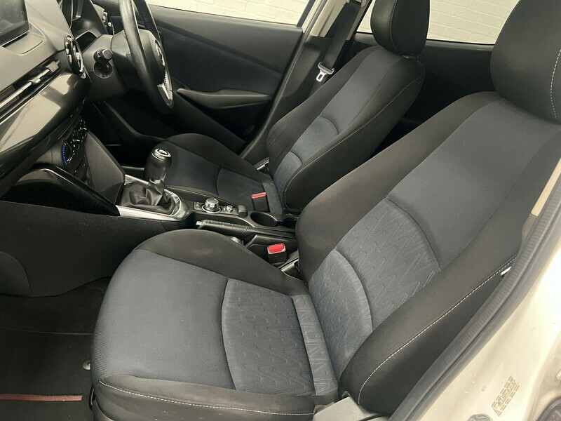 Mazda 2 Hatchback 1.5 Skyactiv-g Se-l 201666 White #29