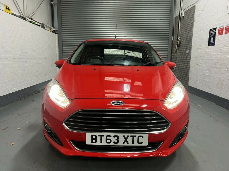 Ford Fiesta Titanium X Red #4