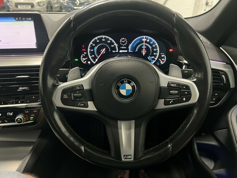 BMW 5 Series 520D M Sport Touring White #13