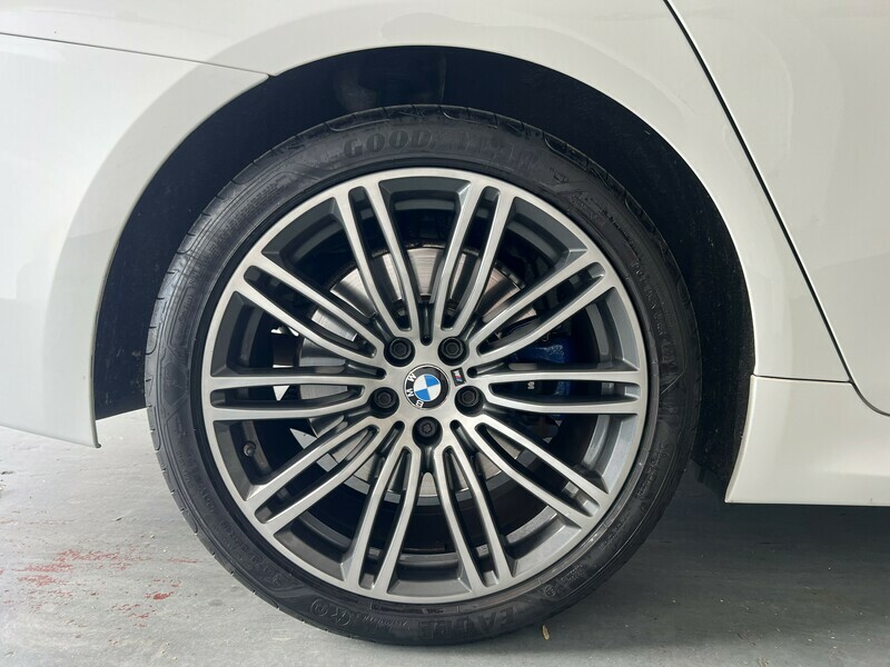 BMW 5 Series 520D M Sport Touring White #53