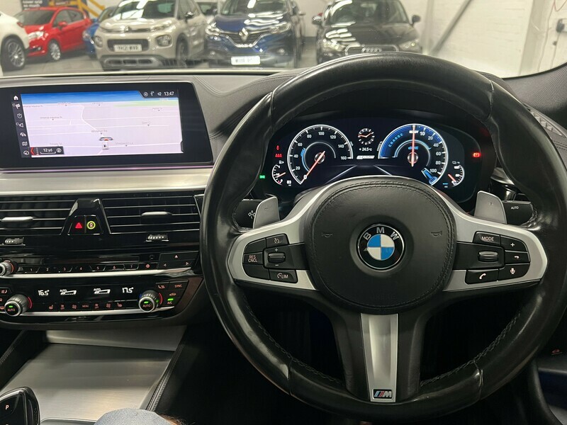 BMW 5 Series 520D M Sport Touring White #12
