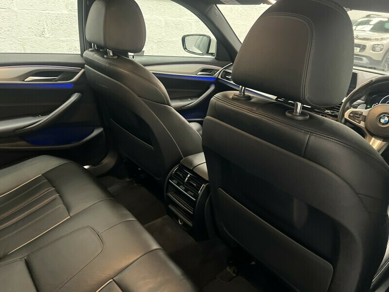 BMW 5 Series 520D M Sport Touring White #34
