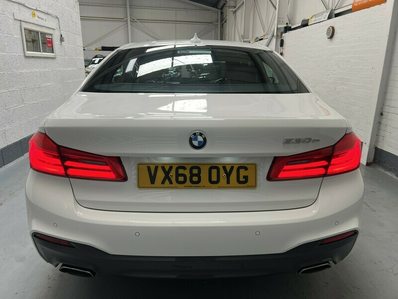 BMW 5 Series 520D M Sport Touring White #10