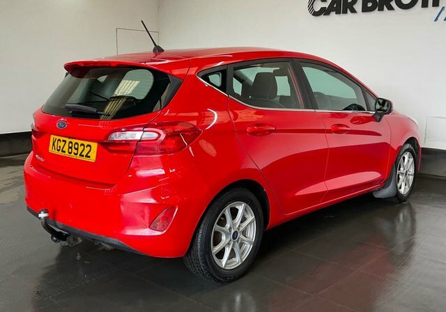Ford Fiesta 1.1 Ti-vct Zetec Hatchback Euro KGZ8922 Red #4