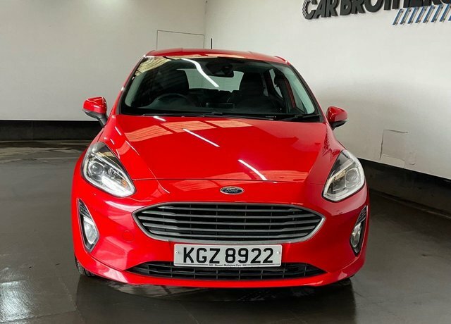 Ford Fiesta 1.1 Ti-vct Zetec Hatchback Euro KGZ8922 Red #2