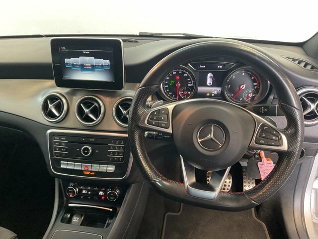 Mercedes-Benz CLA Class Cla 180 Amg Line Tip Black #11