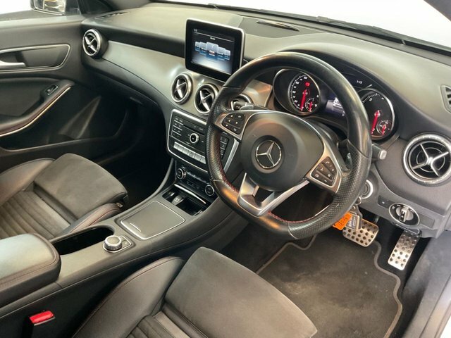 Mercedes-Benz CLA Class Cla 180 Amg Line Tip Black #10