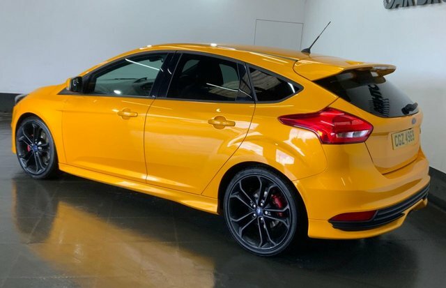 Ford Focus 2.0T Ecoboost St-2 Hatchback Eur Yellow #6