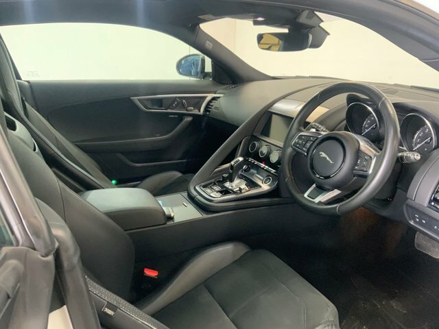 Jaguar F-Type P340 R-dynamic Red #18