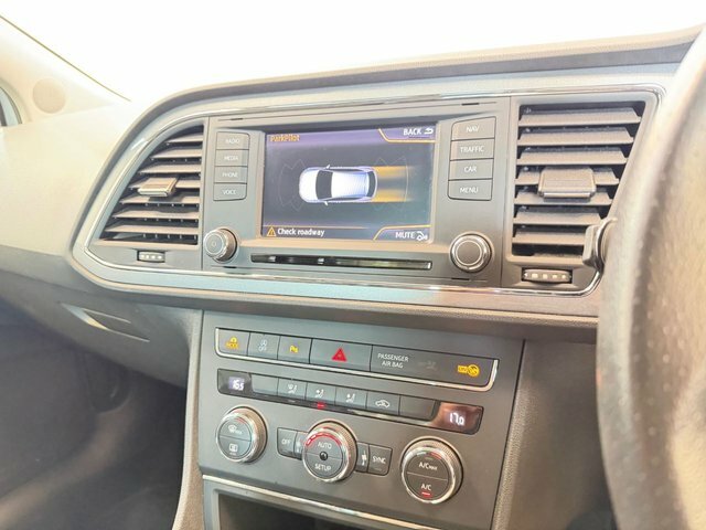 Seat Leon Hatchback 1.6 Tdi Cr Se Euro 5 Ss 201414 Silver #21