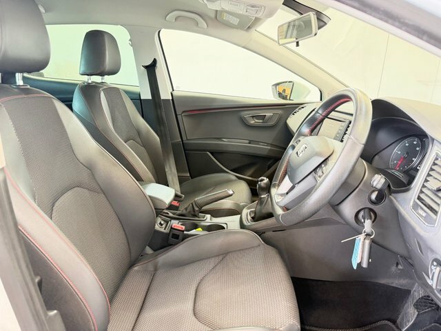 Seat Leon Hatchback 1.6 Tdi Cr Se Euro 5 Ss 201414 Silver #15