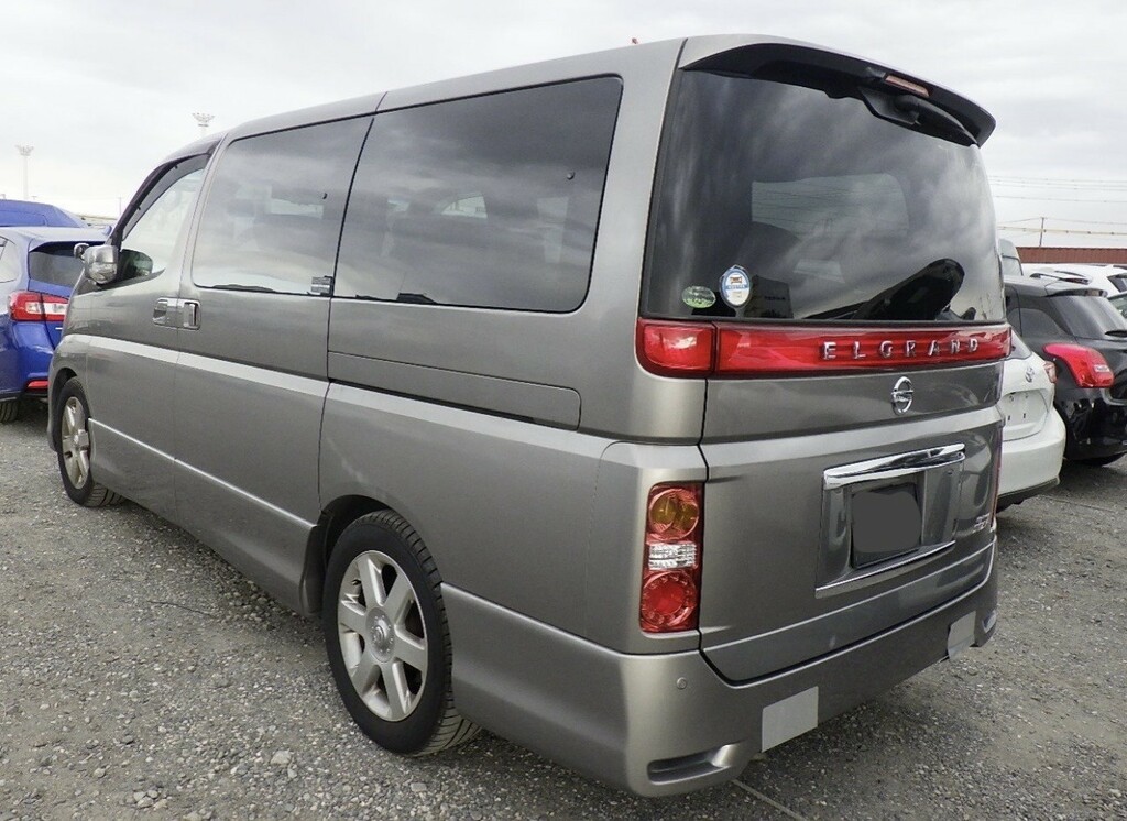 Nissan Elgrand 2009 Silver #4