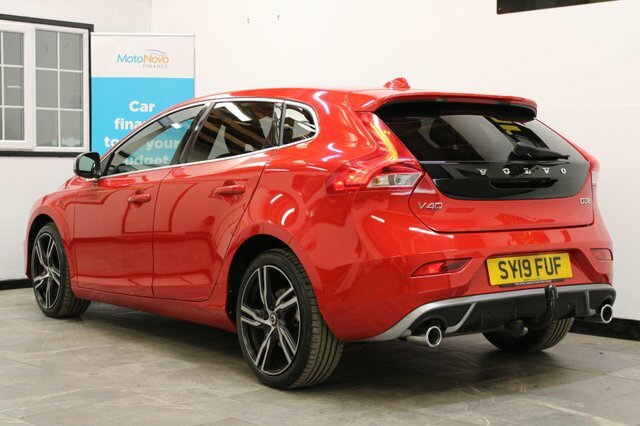 Volvo V40 2019 2.0 D3 R-design Edition Euro 6 Ss Red #3