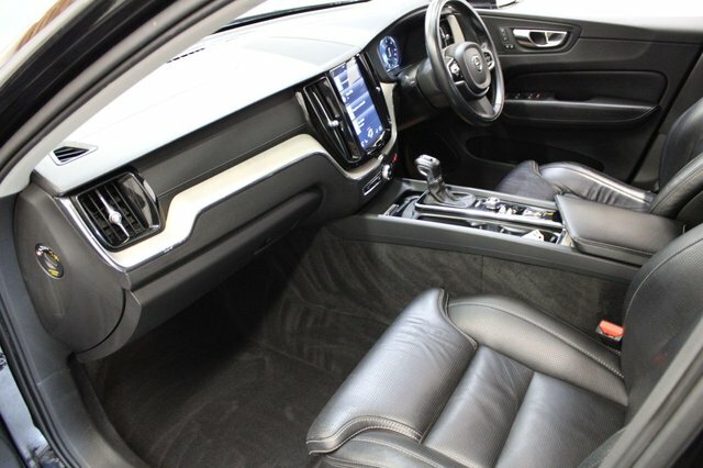 Volvo XC60 2017 2.0 D5 Powerpulse Inscription Pro Awd Eu KS67EEN Black #2