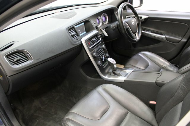 Volvo V60 2013 2.4 D5 Se Lux Nav Geartronic Euro 5 Blue #2