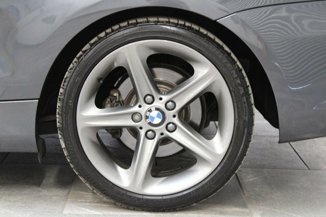 BMW 1 Series 2013 2.0 118I Exclusive Edition 141 Bhp Black #22