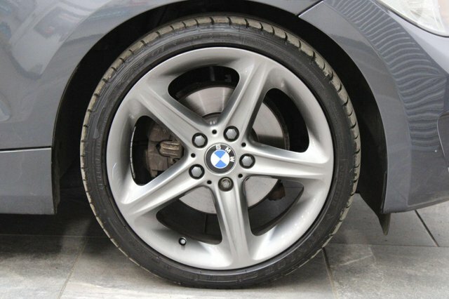 BMW 1 Series 2013 2.0 118I Exclusive Edition 141 Bhp Black #9