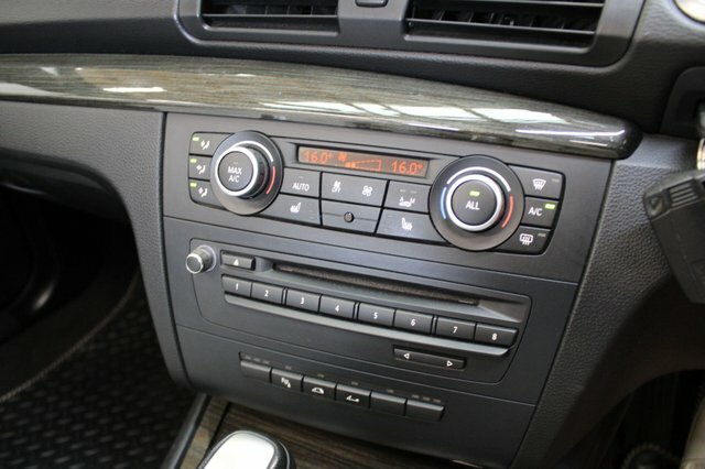 BMW 1 Series 2013 2.0 118I Exclusive Edition 141 Bhp Black #47