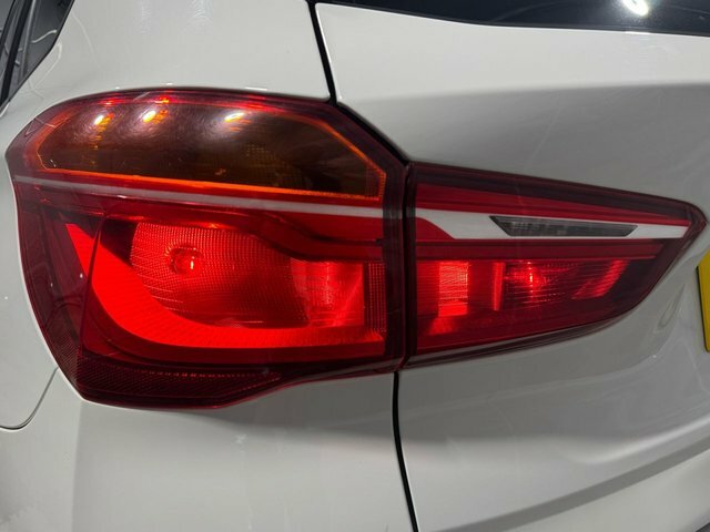 BMW X1 18D Se Suv VE66FBN White #6