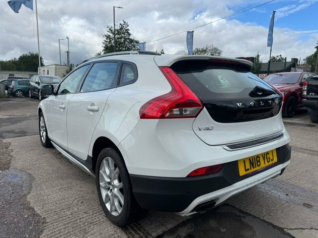 Volvo V40 Cross Country T3 Pro Hatchback White #3