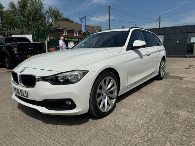 BMW 3 Series 318D Se Touring YE16RLU White #2