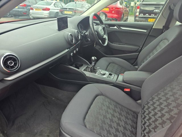 Audi A3 Tfsi Se Sportback Red #6