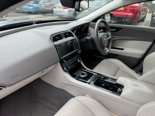 Jaguar XE Portfolio Saloon Grey #6