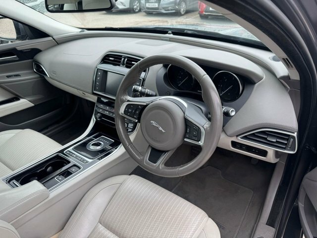 Jaguar XE Portfolio Saloon Grey #5
