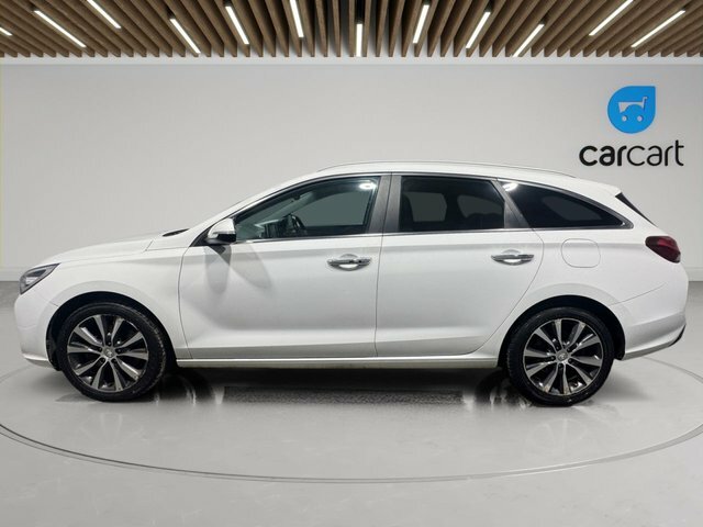 Hyundai I30 Crdi Premium Tourer White #4