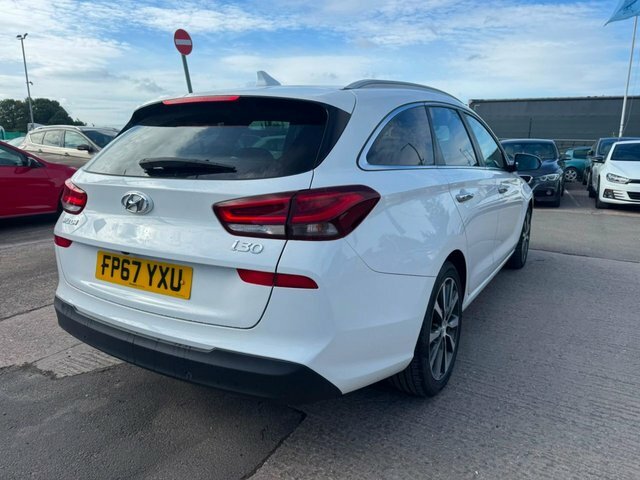 Hyundai I30 Crdi Premium Tourer White #4