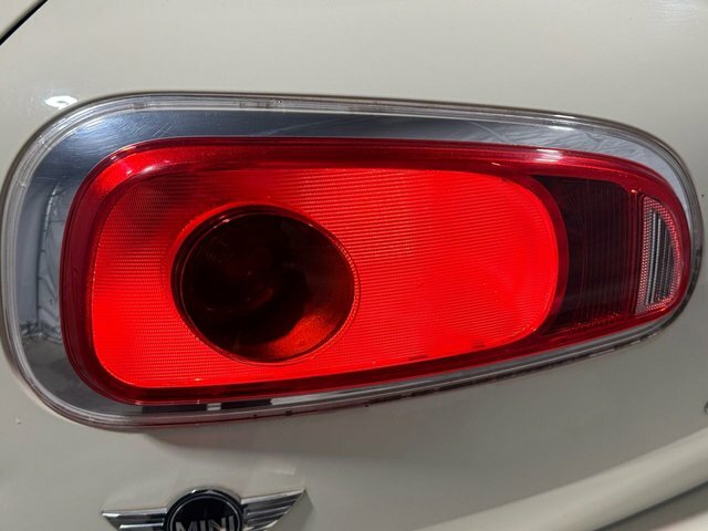 Mini Clubman One D Estate 6Dr DS17JZG White #6