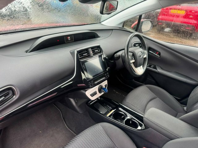 Toyota Prius Vvt 8.8Kwh Business Edition Red #6