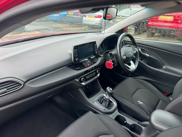 Hyundai I30 T-gdi Se Nav Fastback Red #5