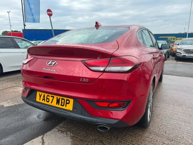 Hyundai I30 T-gdi Se Nav Fastback Red #3
