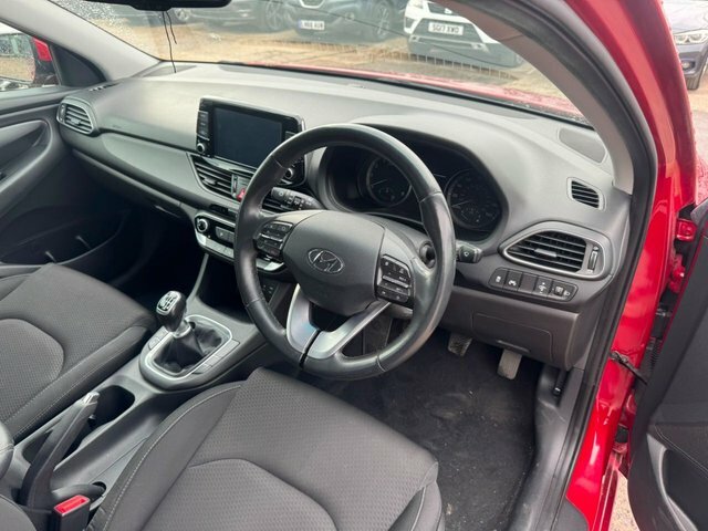 Hyundai I30 T-gdi Se Nav Fastback Red #4