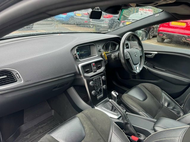 Volvo V40 T3 R-design Hatchback Black #5