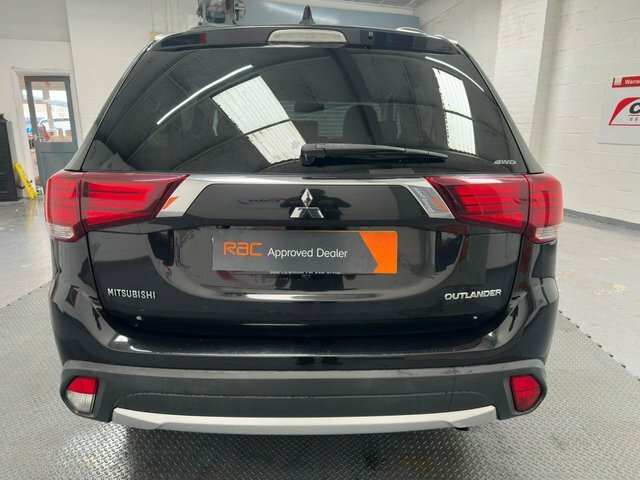 Mitsubishi Outlander 2.2 Di-d Juro Suv 4Wd Euro 6 147 Black #5