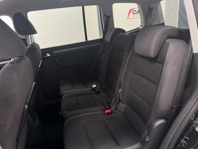 Volkswagen Touran   #24