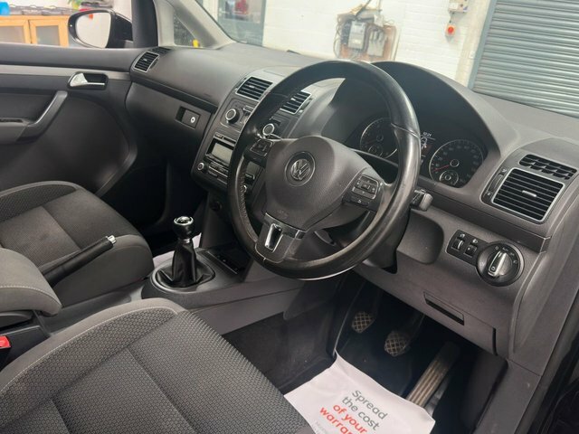 Volkswagen Touran   #12