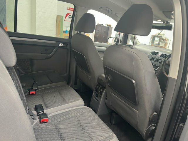 Volkswagen Touran   #20