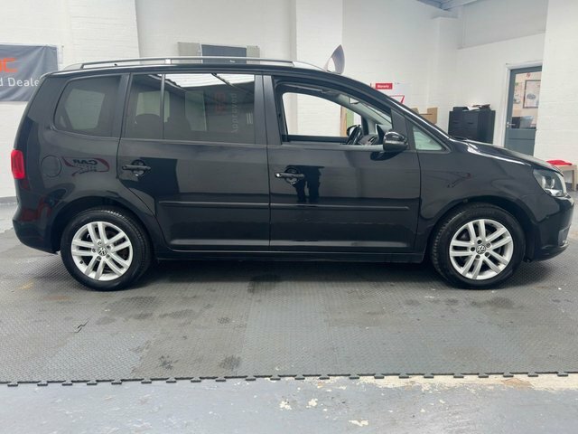 Volkswagen Touran   #7